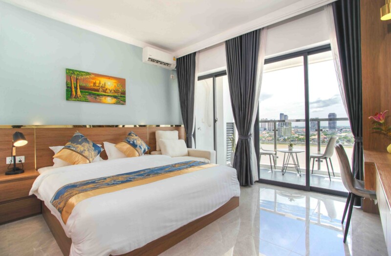 Premier King Balcony River View - M9 Kirirom Hotel