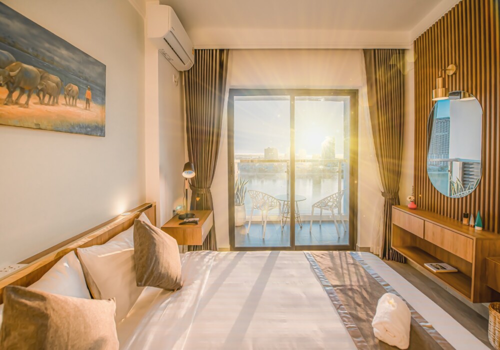Superior King Balcony River View - M9 Kirirom Hotel