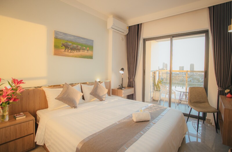 Superior King Balcony River View - M9 Kirirom Hotel